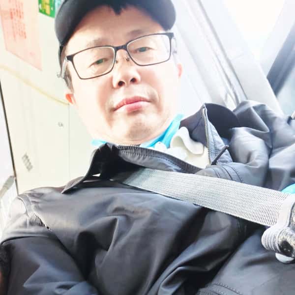 上海56岁单身帅哥真诚找对象-珠海征婚相亲网