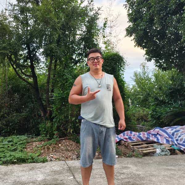 32岁岁浙江单身帅哥 - 珠海吉缘网