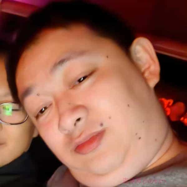 39岁岁辽宁单身帅哥 - 珠海吉缘网