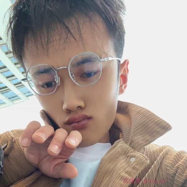 31岁岁贵州单身帅哥 - 珠海吉缘网